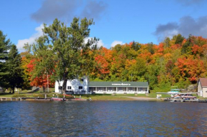 Hotels in Port Loring